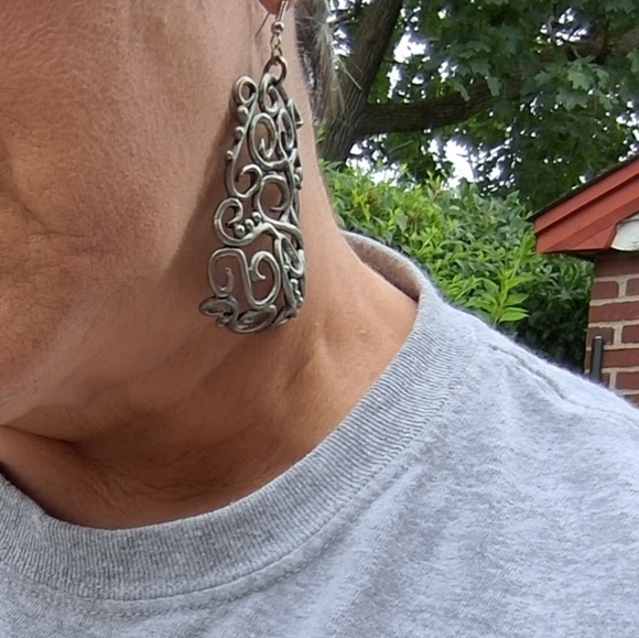 Vintage Scrollwork‎ statement earrings - Picture 7 of 7